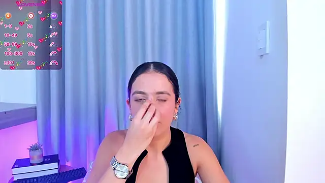 Lucyortiz  online show from March 14, 5:35 pm