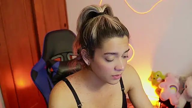 tay ler3 online show from January 21, 8:19 am