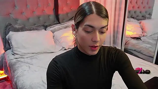 tay ler3 online show from March 1, 6:35 am