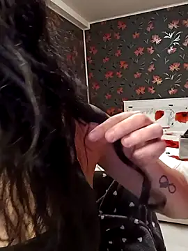 loryyy sexyyy online show from April 14, 6:47 pm