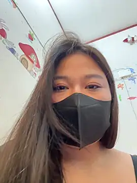 Snapshot of --Lyly-- chatting on February 28, 4:13 am --Lyly-- online show from February 28, 4:13 am