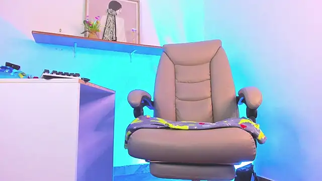 Chanelll Taylorr  online show from January 11, 12:43 pm