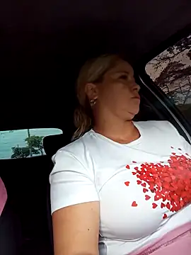 Snapshot of natally_ross21 chatting on December 13, 11:13 am natally ross21 online show from December 13, 11:13 am