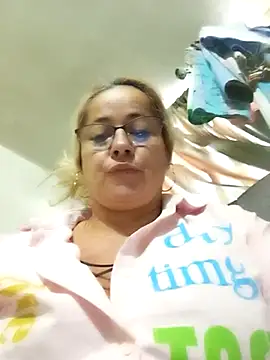 Snapshot of natally_ross21 chatting on December 22, 12:38 pm natally ross21 online show from December 22, 12:38 pm