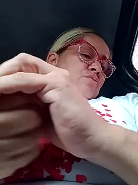 Snapshot of natally_ross21 chatting on February 9, 2:50 pm natally ross21 online show from February 9, 2:50 pm