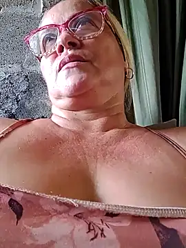 Snapshot of natally_ross21 chatting on February 19, 7:59 pm natally ross21 online show from February 19, 7:59 pm