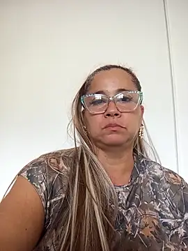 Snapshot of natally_ross21 chatting on October 8, 1:09 pm natally ross21 online show from October 8, 1:09 pm