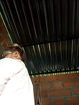 Snapshot of natally_ross21 chatting on October 15, 12:38 pm natally ross21 online show from October 15, 12:38 pm