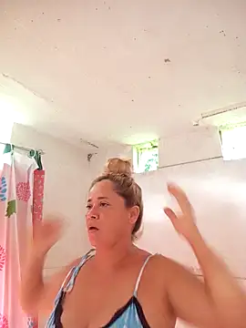 Snapshot of natally_ross21 chatting on October 18, 11:44 am natally ross21 online show from October 18, 11:44 am