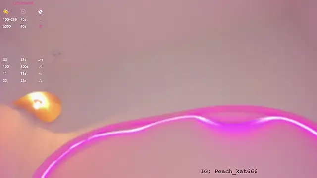 Snapshot of katiepeach_ chatting on January 13, 12:45 pm katiepeach online show from January 13, 12:45 pm