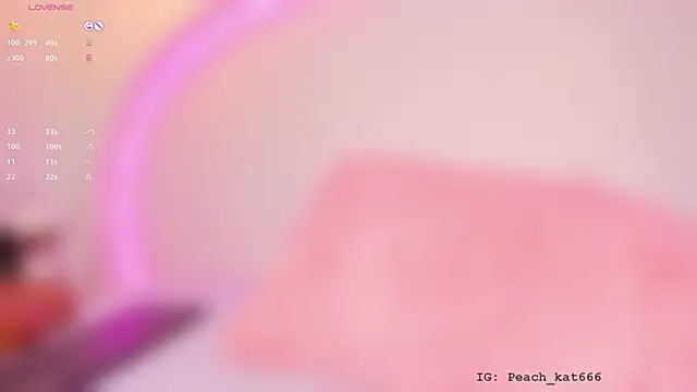 Snapshot of katiepeach_ chatting on January 18, 3:38 pm katiepeach online show from January 18, 3:38 pm