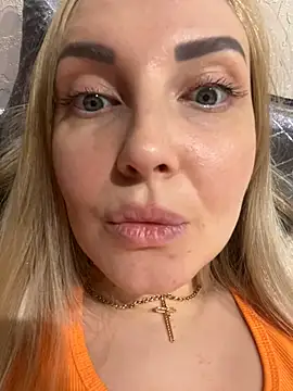 Snapshot of Aleksandrakis chatting on January 31, 4:48 pm Aleksandrakis online show from January 31, 4:48 pm