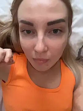 Snapshot of Aleksandrakis chatting on February 5, 10:30 am Aleksandrakis online show from February 5, 10:30 am