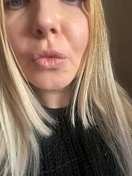 Snapshot of Aleksandrakis chatting on February 20, 1:19 pm Aleksandrakis online show from February 20, 1:19 pm