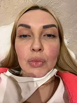 Snapshot of Aleksandrakis chatting on February 23, 8:55 pm Aleksandrakis online show from February 23, 8:55 pm