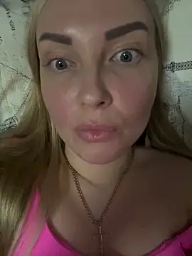 Snapshot of Aleksandrakis chatting on March 16, 7:17 pm Aleksandrakis online show from March 16, 7:17 pm