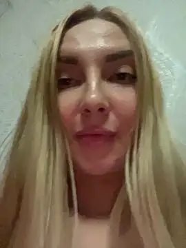 Snapshot of Aleksandrakis chatting on March 21, 7:02 pm Aleksandrakis online show from March 21, 7:02 pm