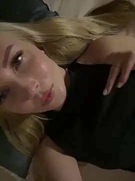 Snapshot of Aleksandrakis chatting on September 13, 7:57 pm Aleksandrakis online show from September 13, 7:57 pm