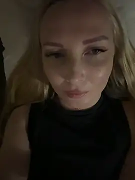 Snapshot of Aleksandrakis chatting on September 26, 8:57 pm Aleksandrakis online show from September 26, 8:57 pm