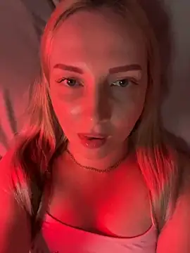 Snapshot of Aleksandrakis chatting on October 20, 7:47 pm Aleksandrakis online show from October 20, 7:47 pm