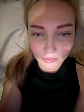 Snapshot of Aleksandrakis chatting on November 18, 8:57 pm Aleksandrakis online show from November 18, 8:57 pm