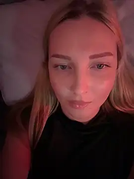 Snapshot of Aleksandrakis chatting on November 22, 3:44 pm Aleksandrakis online show from November 22, 3:44 pm