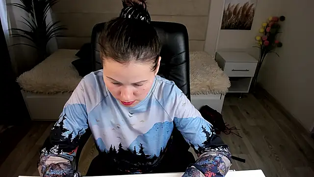 Dana  dom online show from February 24, 7:11 am