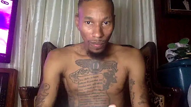 Snapshot of KingDerRico chatting on October 14, 11:49 pm KingDerRico online show from October 14, 11:49 pm