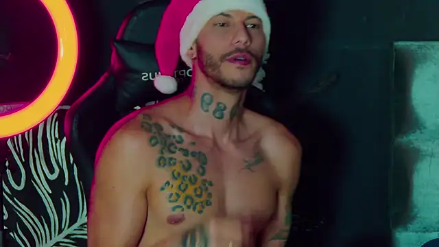 Snapshot of RickG_Oficial chatting on December 21, 8:43 pm RickG Oficial online show from December 21, 8:43 pm