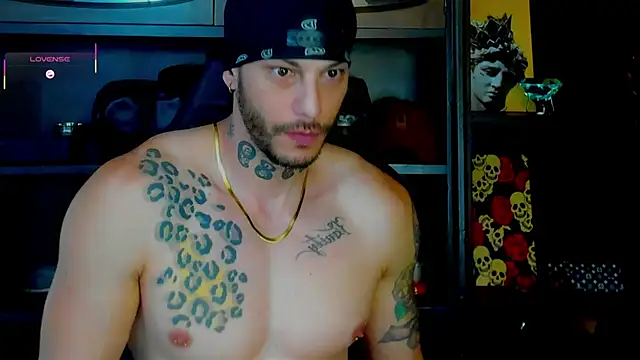 Snapshot of RickG_Oficial chatting on September 28, 5:51 pm RickG Oficial online show from September 28, 5:51 pm