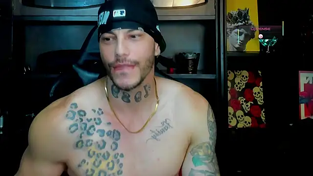 Snapshot of RickG_Oficial chatting on December 2, 11:23 pm RickG Oficial online show from December 2, 11:23 pm