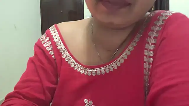 Snapshot of Gulaboo_bhabi chatting on January 22, 11:43 pm Gulaboo bhabi online show from January 22, 11:43 pm