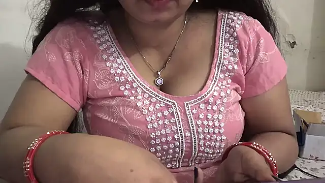 Snapshot of Gulaboo_bhabi chatting on February 3, 10:36 am Gulaboo bhabi online show from February 3, 10:36 am