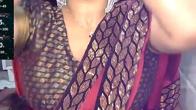 Snapshot of Gulaboo_bhabi chatting on November 26, 4:52 pm Gulaboo bhabi online show from November 26, 4:52 pm