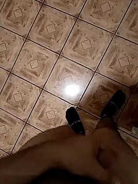 AvispaQlona online show from December 4, 7:50 am