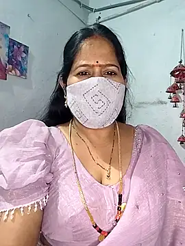 Snapshot of Rani_Darling_99 chatting on October 22, 3:34 pm Rani Darling 99 online show from October 22, 3:34 pm