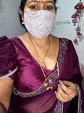 Snapshot of Rani_Darling_99 chatting on November 18, 5:06 pm Rani Darling 99 online show from November 18, 5:06 pm