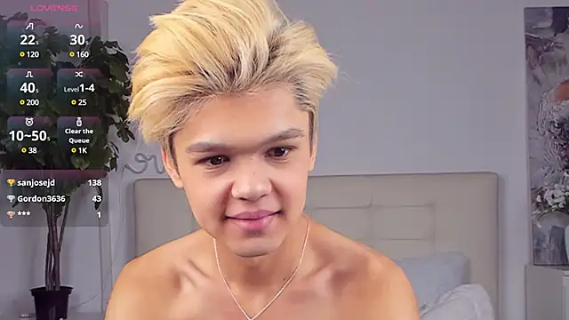 Felix Rey online show from March 4, 8:16 pm