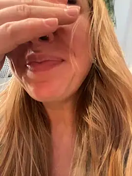 Sweet   Emily online show from January 19, 5:18 pm