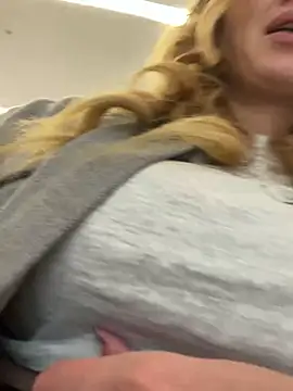 Sweet   Emily online show from September 18, 1:46 pm