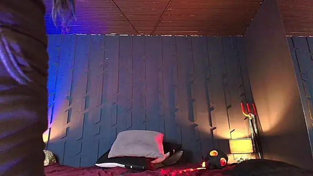 Snapshot of MorganaCrowley chatting on January 22, 1:10 am MorganaCrowley online show from January 22, 1:10 am