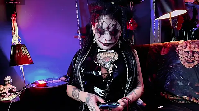 Snapshot of MorganaCrowley chatting on October 21, 7:58 pm MorganaCrowley online show from October 21, 7:58 pm