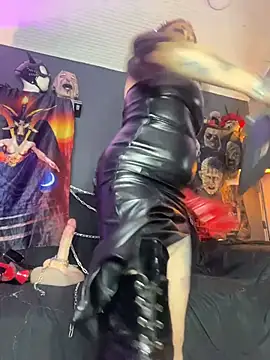 Snapshot of MorganaCrowley chatting on December 14, 11:59 am MorganaCrowley online show from December 14, 11:59 am