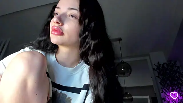 Snapshot of IreneVON chatting on March 2, 3:27 pm IreneVON online show from March 2, 3:27 pm