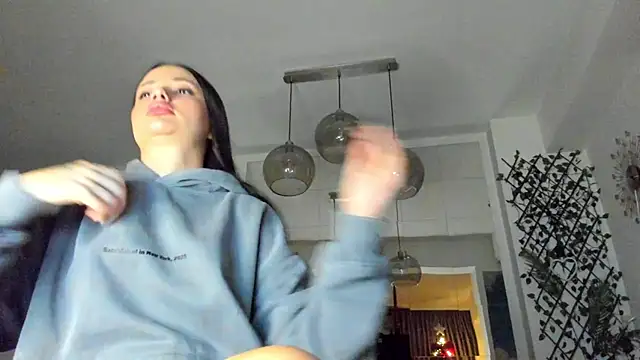 Snapshot of IreneVON chatting on November 25, 4:45 am IreneVON online show from November 25, 4:45 am