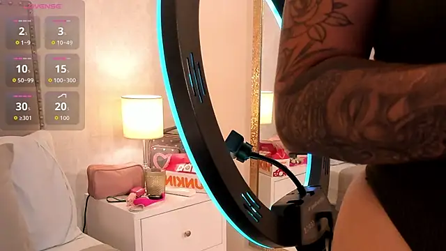 Emily robertss online show from October 4, 3:26 am