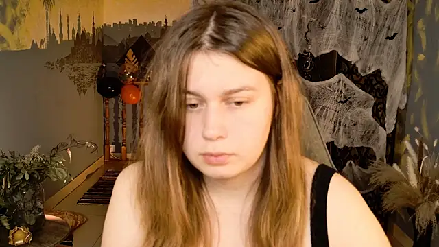 FioraMarmoris online show from October 18, 7:31 am