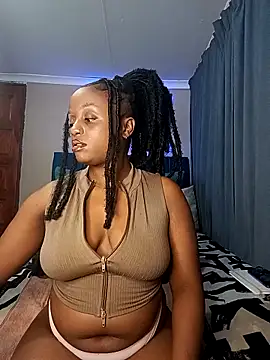 Snapshot of Queen-Chocolate chatting on December 16, 2:27 am Queen-Chocolate online show from December 16, 2:27 am