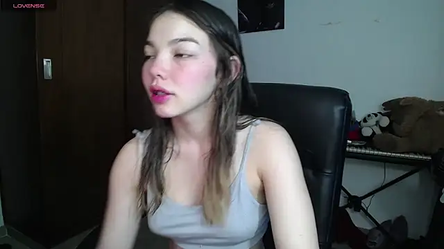 Snapshot of venelope1 chatting on January 30, 1:33 am venelope1 online show from January 30, 1:33 am