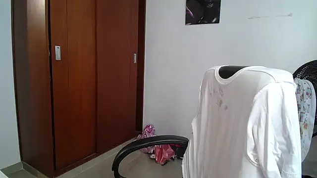 Snapshot of venelope1 chatting on October 13, 8:09 pm venelope1 online show from October 13, 8:09 pm